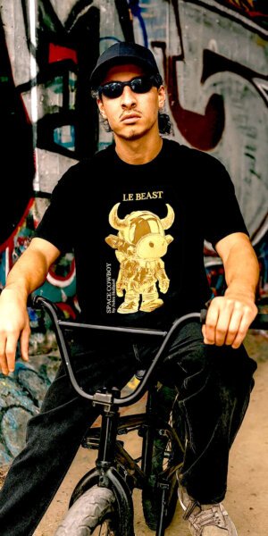 LE BEAST X JULES HOLLAND T-Shirt